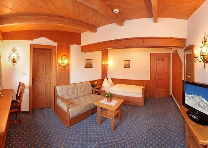 Posthotel Erlerwirt 4*