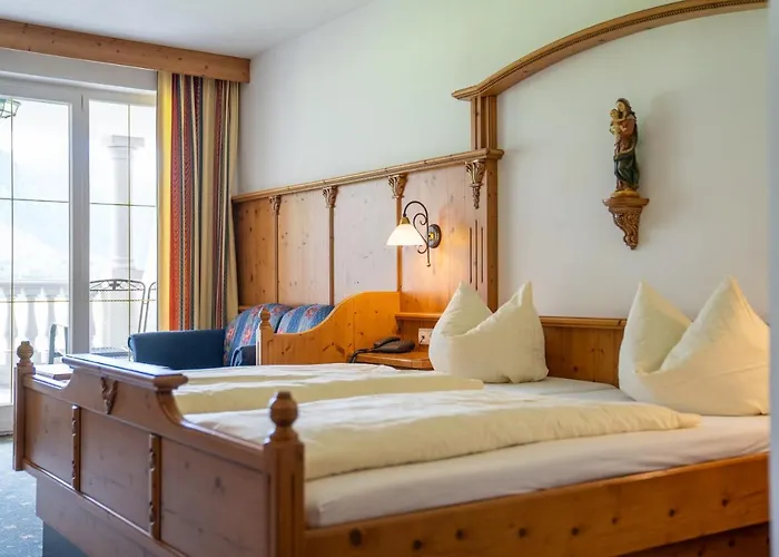 Posthotel Erlerwirt 4*