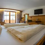 ホテル Posthotel Erlerwirt