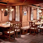 Posthotel Erlerwirt 4*