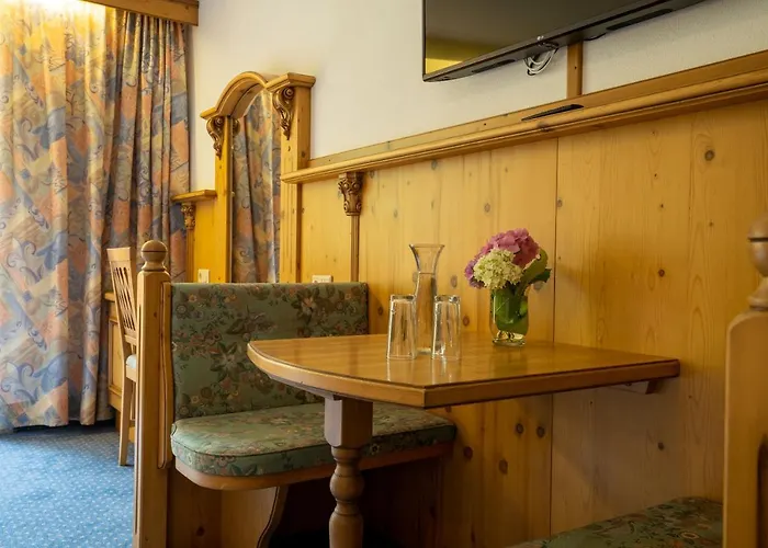 فندق Posthotel Erlerwirt 4*