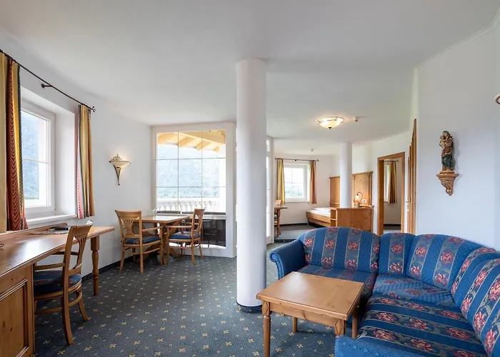 Posthotel Erlerwirt 4*