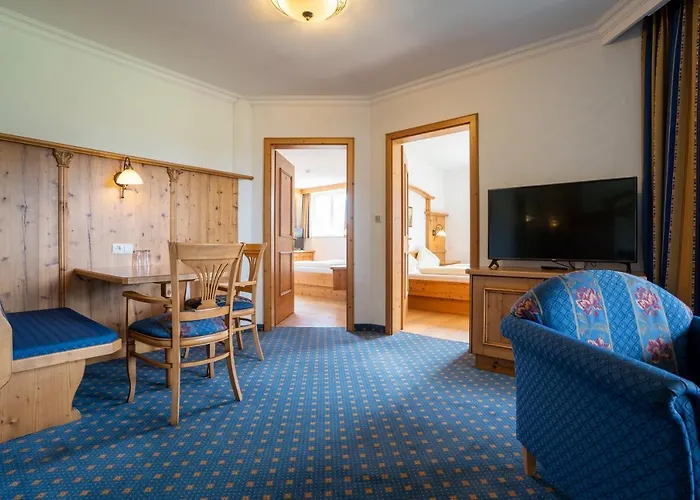 فندق Posthotel Erlerwirt 4*