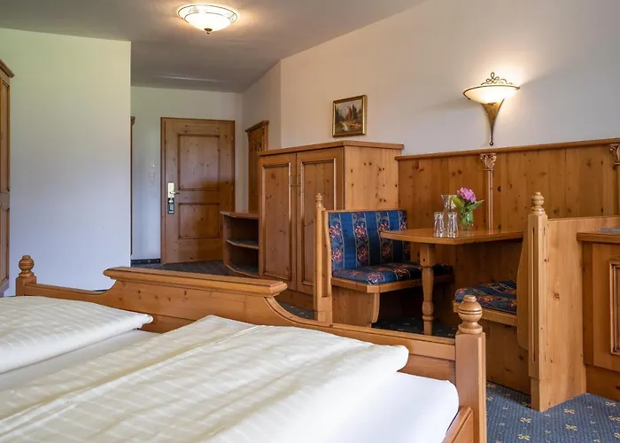 فندق Posthotel Erlerwirt