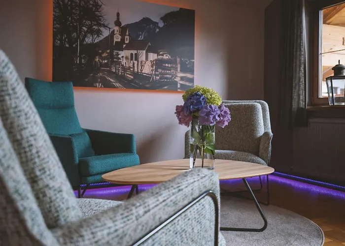 Posthotel Erlerwirt فندق Erl