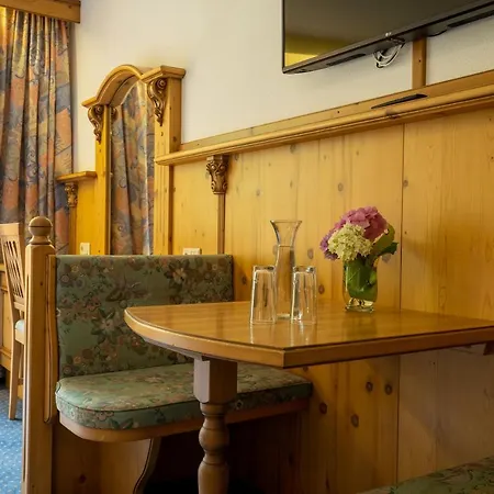 Hotel Posthotel Erlerwirt 4*