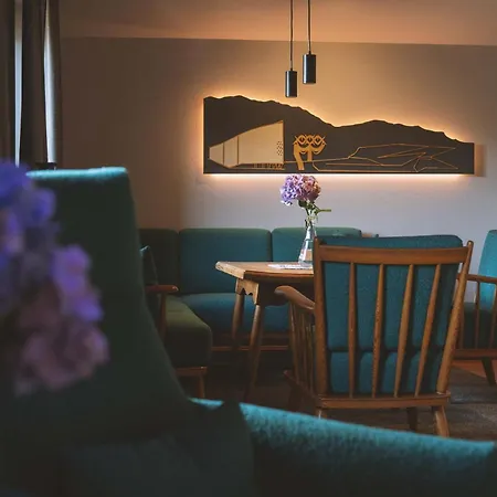 Posthotel Erlerwirt 4*