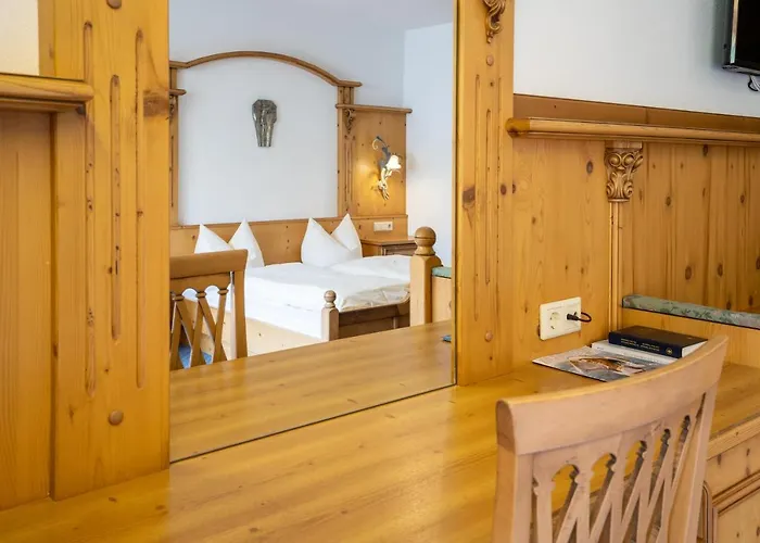 Posthotel Erlerwirt Hotell